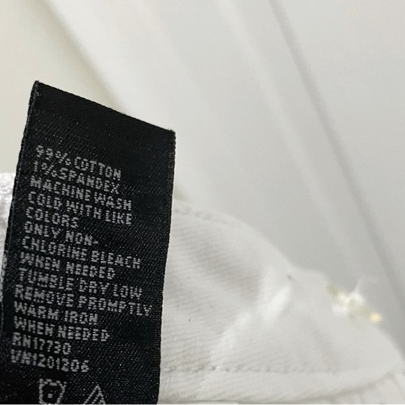 💛Bermuda Shorts💛 - Picture 9 of 11